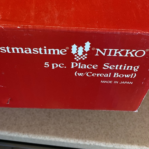 Christmas Time by Nikki Japan 5 piece place setting. New in box. Vintage - Picture 3 of 4